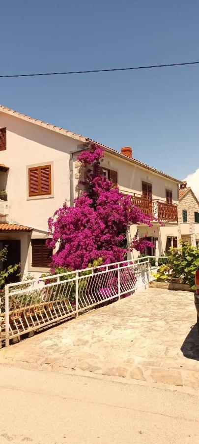 apartmani DIMIĆ Supetar Bagian luar foto