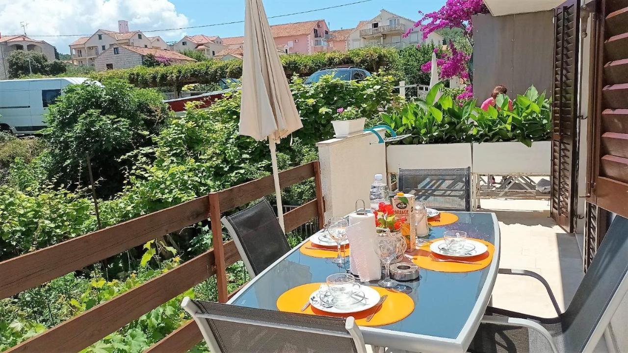 apartmani DIMIĆ Supetar Bagian luar foto